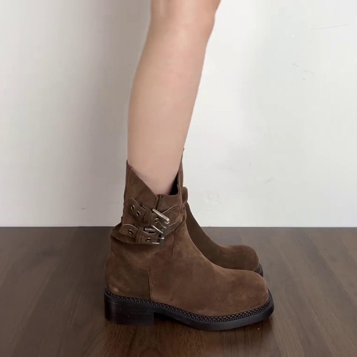 

Sheepskin version~ Retro belt buckle western cowboy boots thick heel short boots locomotive boots thin pile boots female Martin boots 40