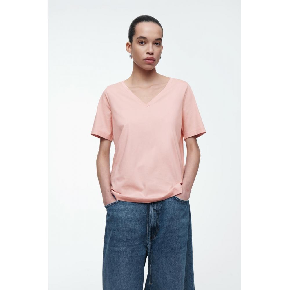 

COS Japan футболка с v-образным вырезом light pink/XXS