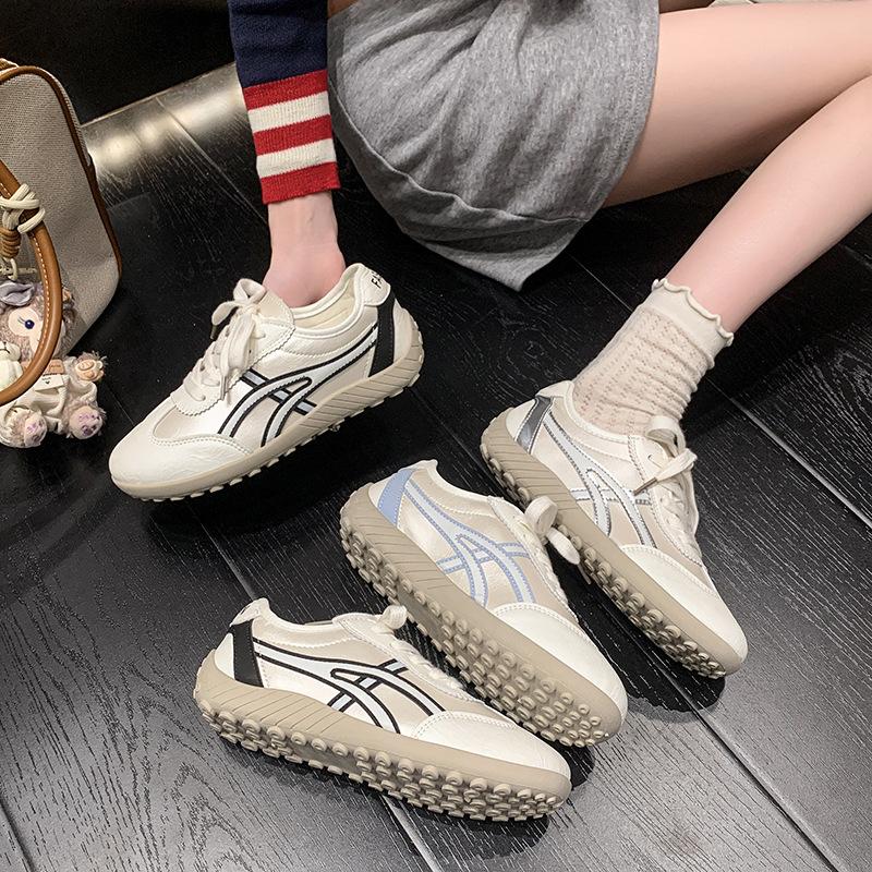Faux leather little white shoes women's single shoes 2025 summer and autumn round head lace-up flat bottom student casual moral training shoes women