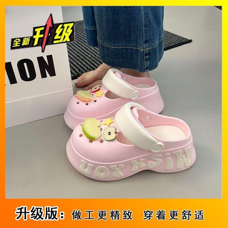 

Легкие тапочки милые трехмерные яблочные туфли с дырочками нишевая мода с буквенным принтом маффин крутые тапочки 2025 лето новинка 41