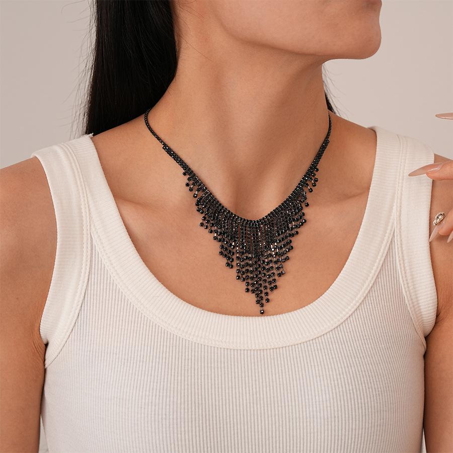 Personalized dark wind diamond-set elegant fringed necklace ins temperament collarbone necklace