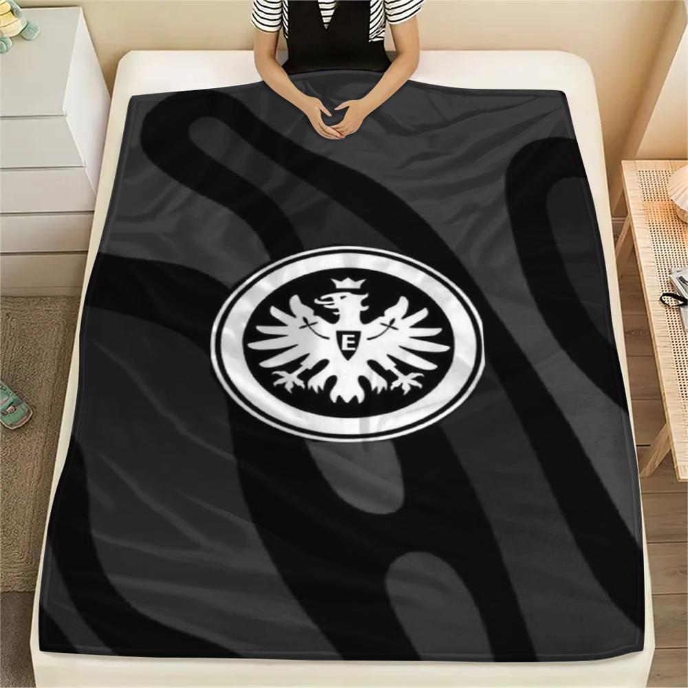 1pz Coperta in Flanella con Stampa Eintracht Frankfurt, Alta qualità Confortevole per Tutte le Stagioni, Decorazione per la Casa, Calore e Comfort, Perfetta per Regali di Natale36