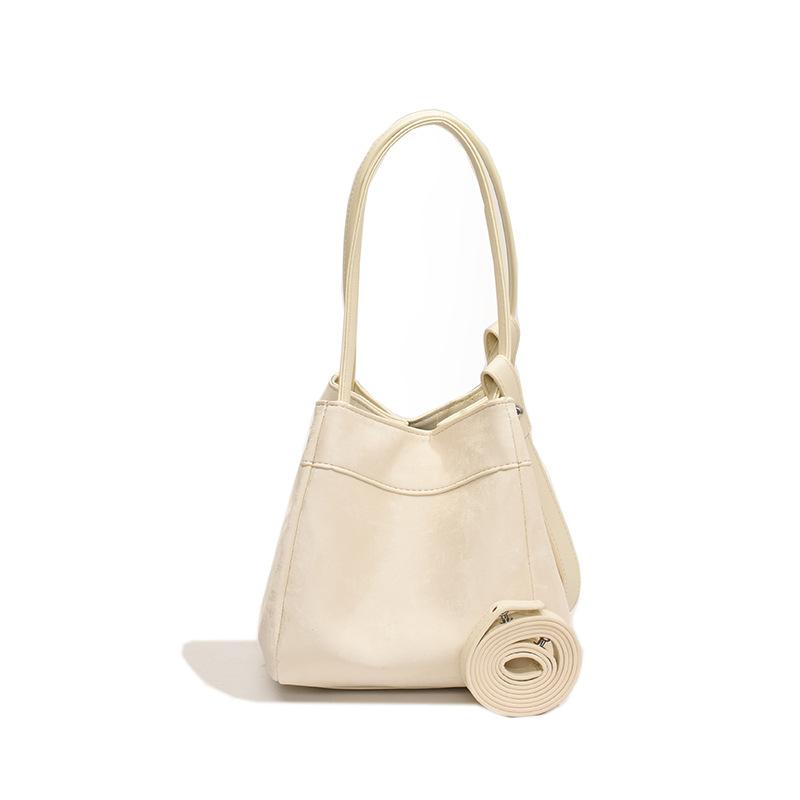 Large capacity fashion texture simple shoulder messenger bag women's 2025 spring new versatile bucket bag tide