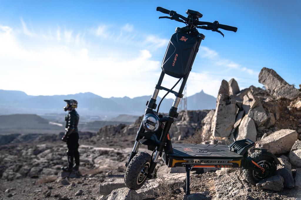 KuKirin G4 Max Foldable Electric Scooter 1600W*2 Dual Motor, 60V 35.2Ah Removable Battery, 12 Inch Off-road Tires, Speed 86 Km/h E-Scooter