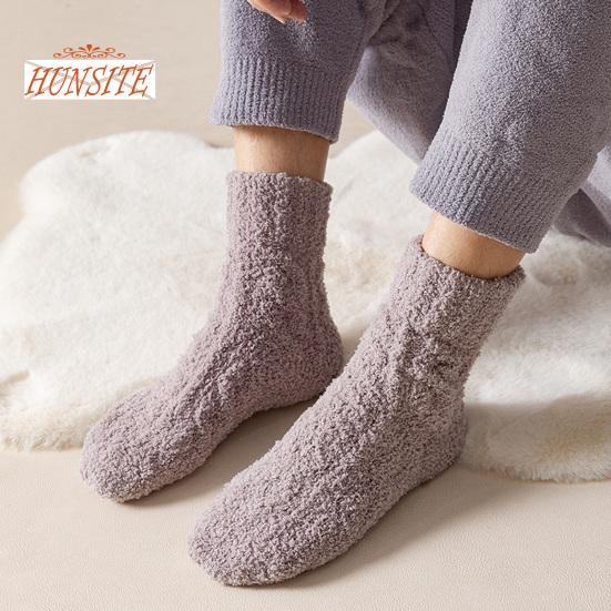 1 pereche de șosete de iarnă pentru bărbați, tub mijlociu, lână coral, îngroșate, calde, moi, elastice, anti-alunecare, fără miros, absorbție a transpirației, culoare solidă, șosete sport