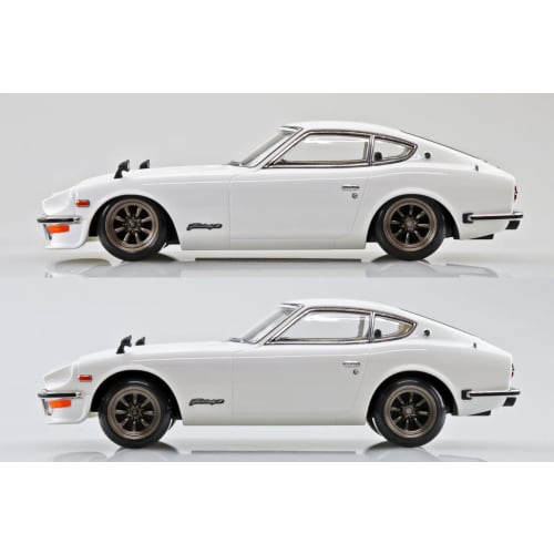 Aoshima Bunka Kyozai (AOSHIMA) 1/32 Scale Rakupla Snap Kit No. 15CU-WH Nissan S30 Fairlady Z Custom White Pre-Colored Plastic Model Kit (Automobile)