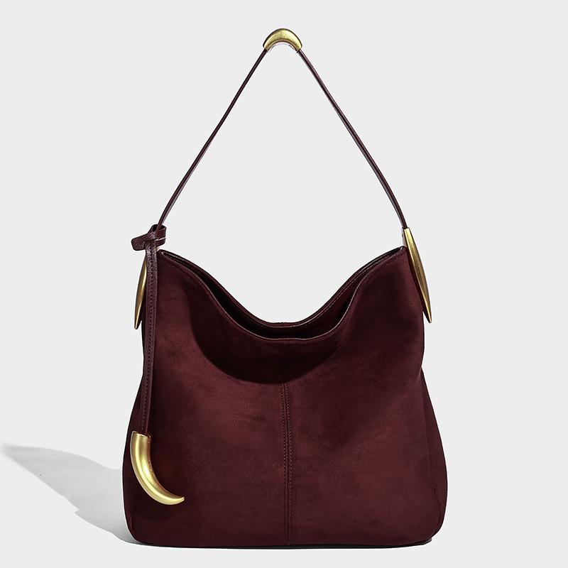 

Fashi Suede Tote Bag For Women High-end Frosted Texture Shoulder Bag With Metal Pendant Large Capacity Commuter Handbag 29x10x27cm червоний
