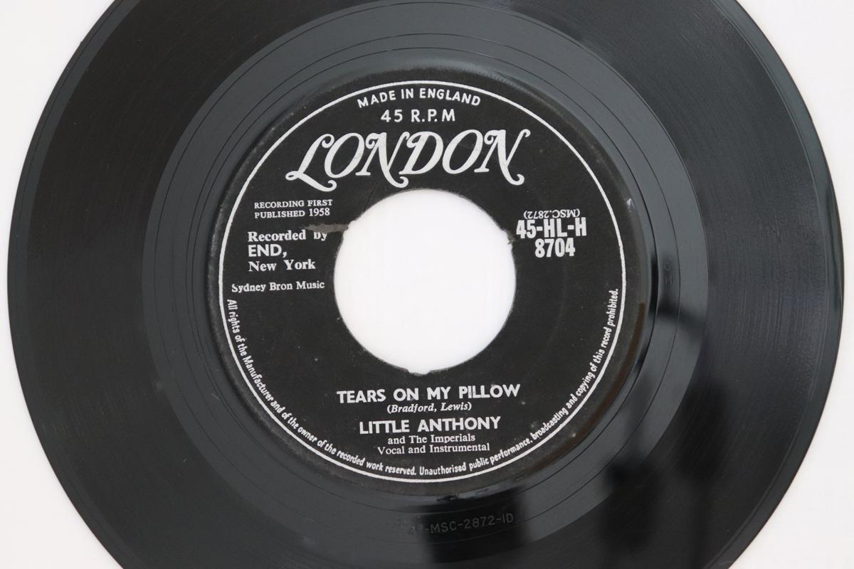 

7inch Record LITTLE ANTHONY, IMPERIALS - Tears On My Pillow / Two People In 45HLH8704 LONDON RECORDS 1958 UK Soul/Funk Used