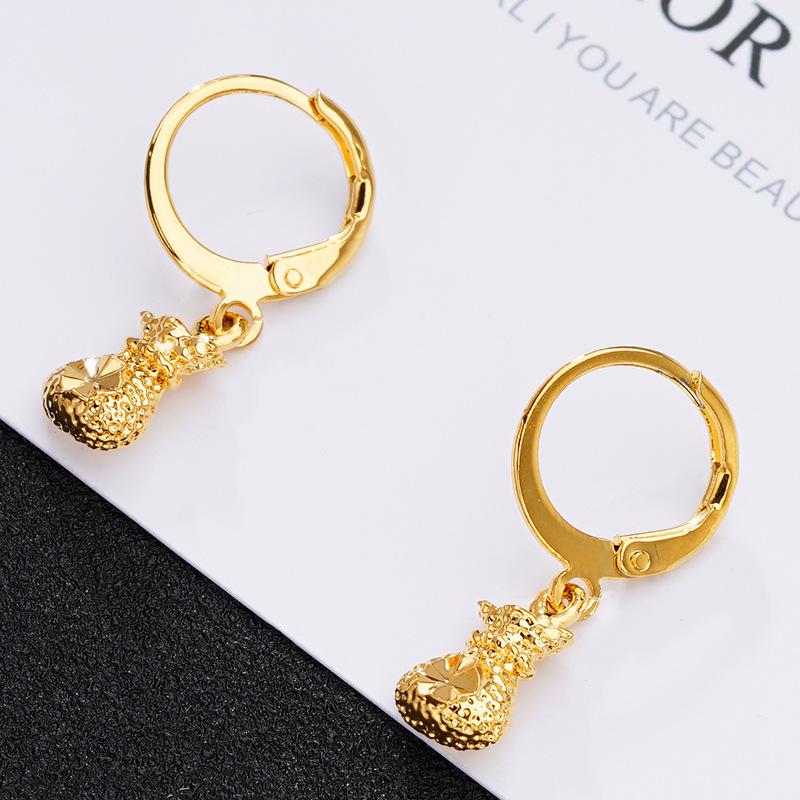 Cercei imitație aur nisipiu de înaltă calitate: Design cu ciucuri de lungă durată pentru femei, Accesorii din cupru transfrontaliere