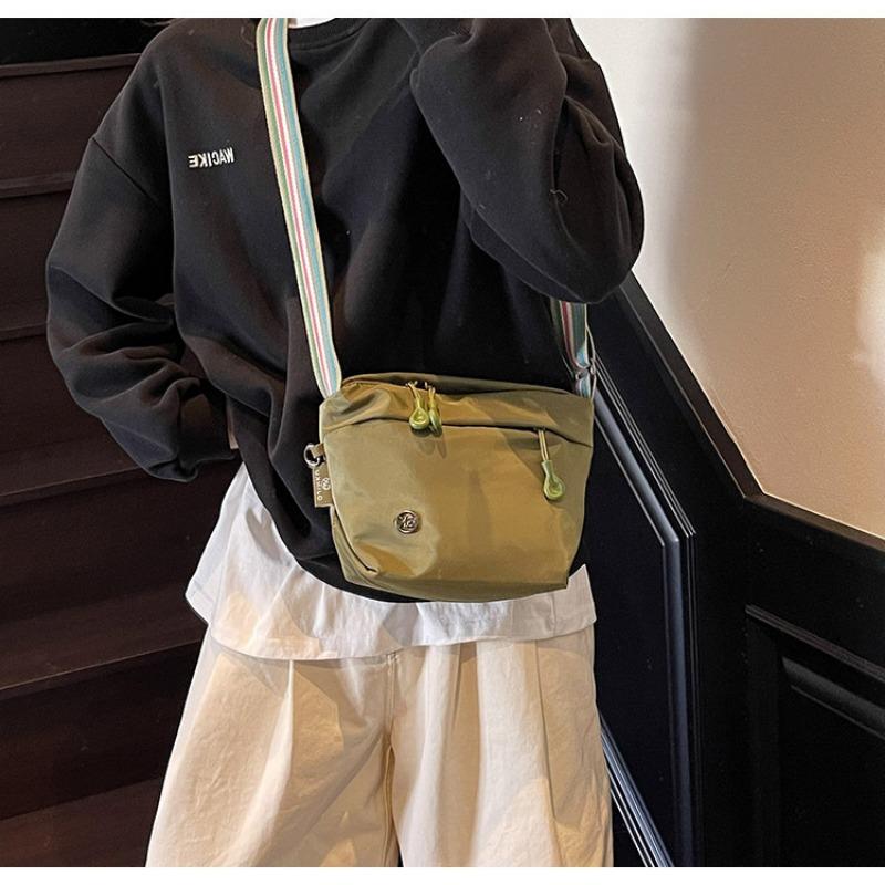 Casual Minimalist Nylon Crossbody Bag Premium Lightweight Small Shoulder Bag Commuter Phone Bag Spacious Women Purse