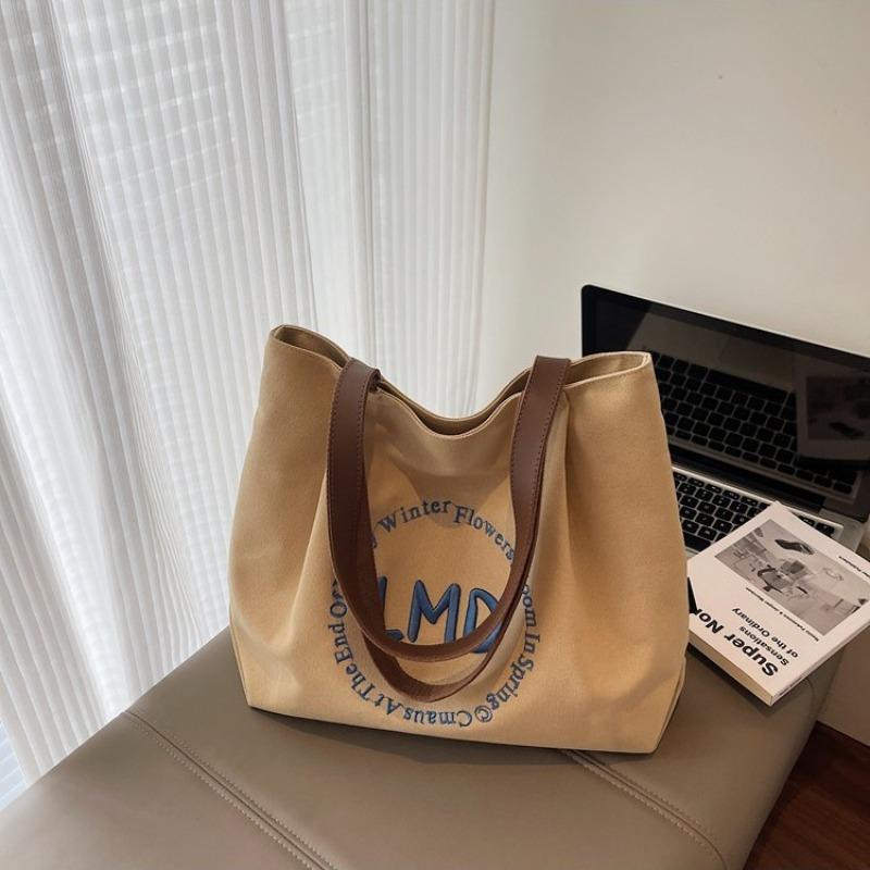 Single shoulder women's new tote bag, student make-up bag, portable go out and light go to work, single shoulder commuter bag