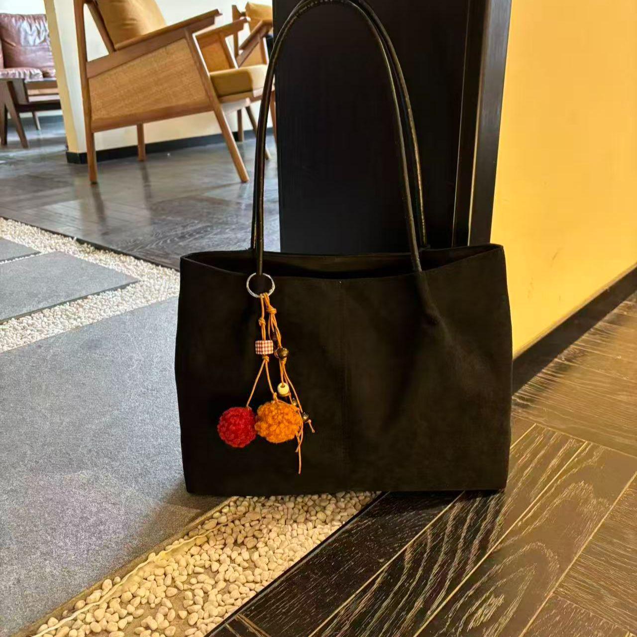 

2025 Retro Large Capacity Suede Women s Shoulder Tote - Autumn/Winter Casual 38cm Width 27cm Height 10cm Thickness