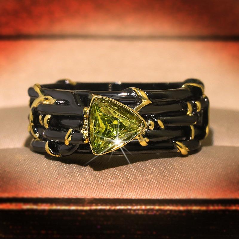 Neuer Ring, europäischer und amerikanischer Mode-personalisierter zweifarbiger Schmuck mit eingelegtem Topasring