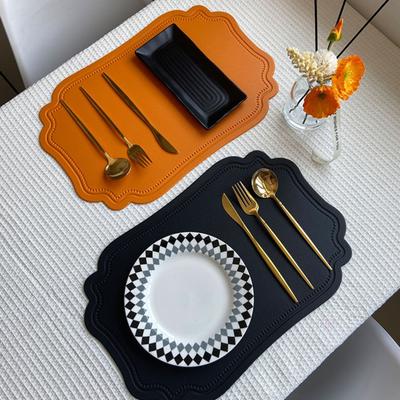 Prestieranie z umelej kože, tepelne odolná kuchynská sušička, vodotesná protišmyková podložka na stôl, chránič stola do kuchyne a jedálne