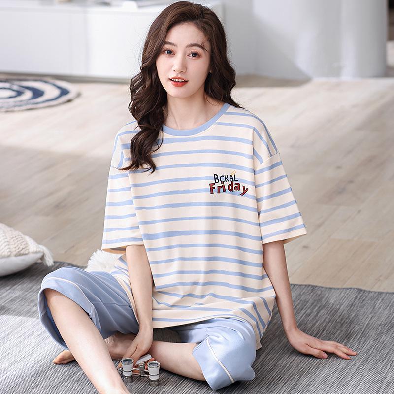 Women's Summer Korean-Style Cotton Cropped Pajamas with Split Sleeves - Cute, Versatile Two-Piece Set for Home or Outdoor Wear.