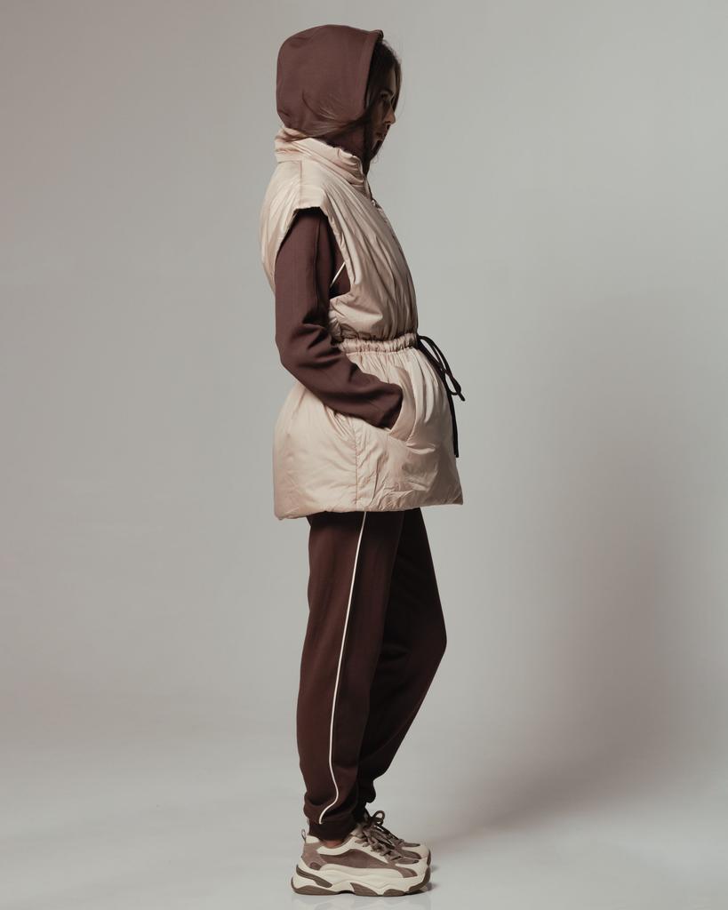 Костюм с жилетом Of White 8302 36 коричневый (жилет, кофта, брюки)