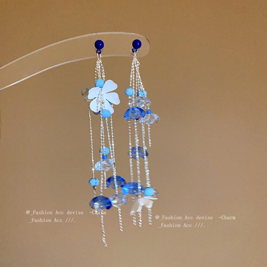 Leaf glass beads, water droplets, fringed ear hooks, fresh and sweet earrings, summer gentle temperament, earrings, niche and high-end sense