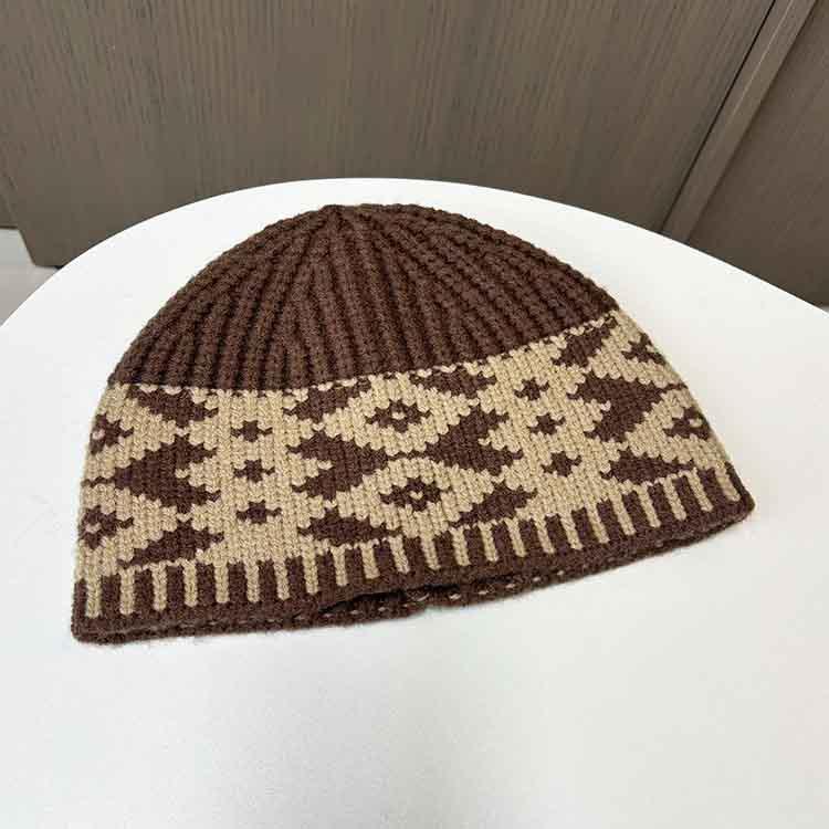 Knitted hat women's autumn and winter retro jacquard wool hat warm big head circumference contrasting color rhombus cold hat men's headgear hat