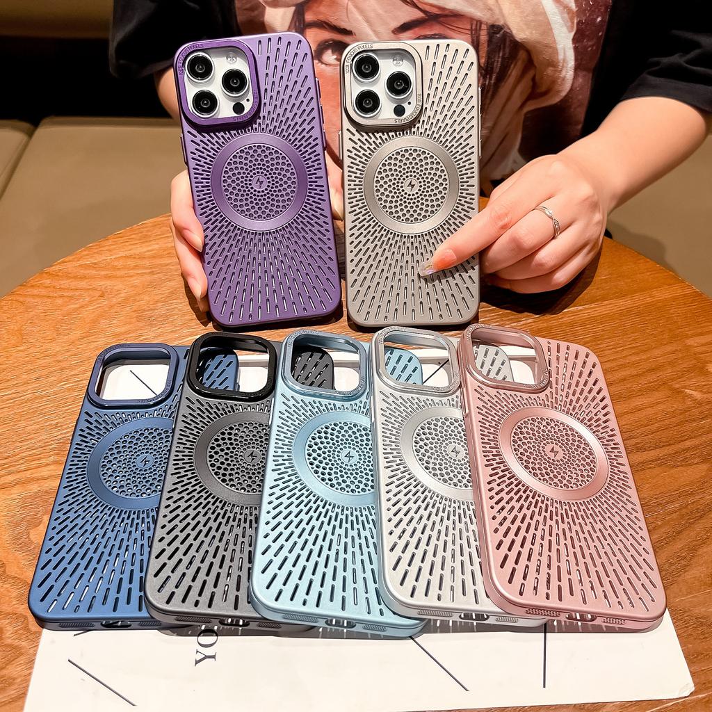Summer Ice Heat Dissipation Is Suitable for iPhone16 Matte Magnetic Mobile Phone Case Apple 15 All-inclusive Anti-drop Creative Hollow