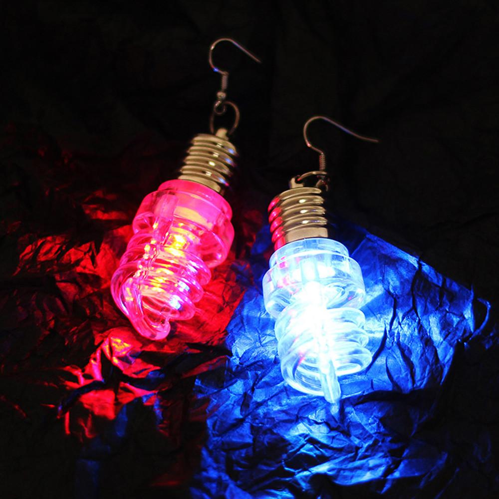 LED-Glühbirnenförmige Ohrringe Kreativ und Lustig Freund Geschenk Dekorationszubehör