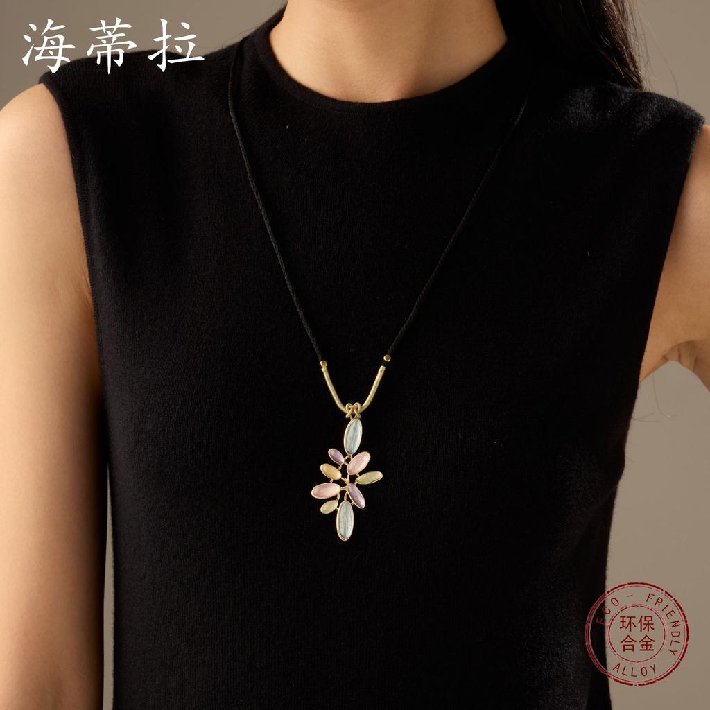 New Color Painting Oil Oval Petal Cord Long Necklace, Simple and High-end Women's Flower Long Pendant