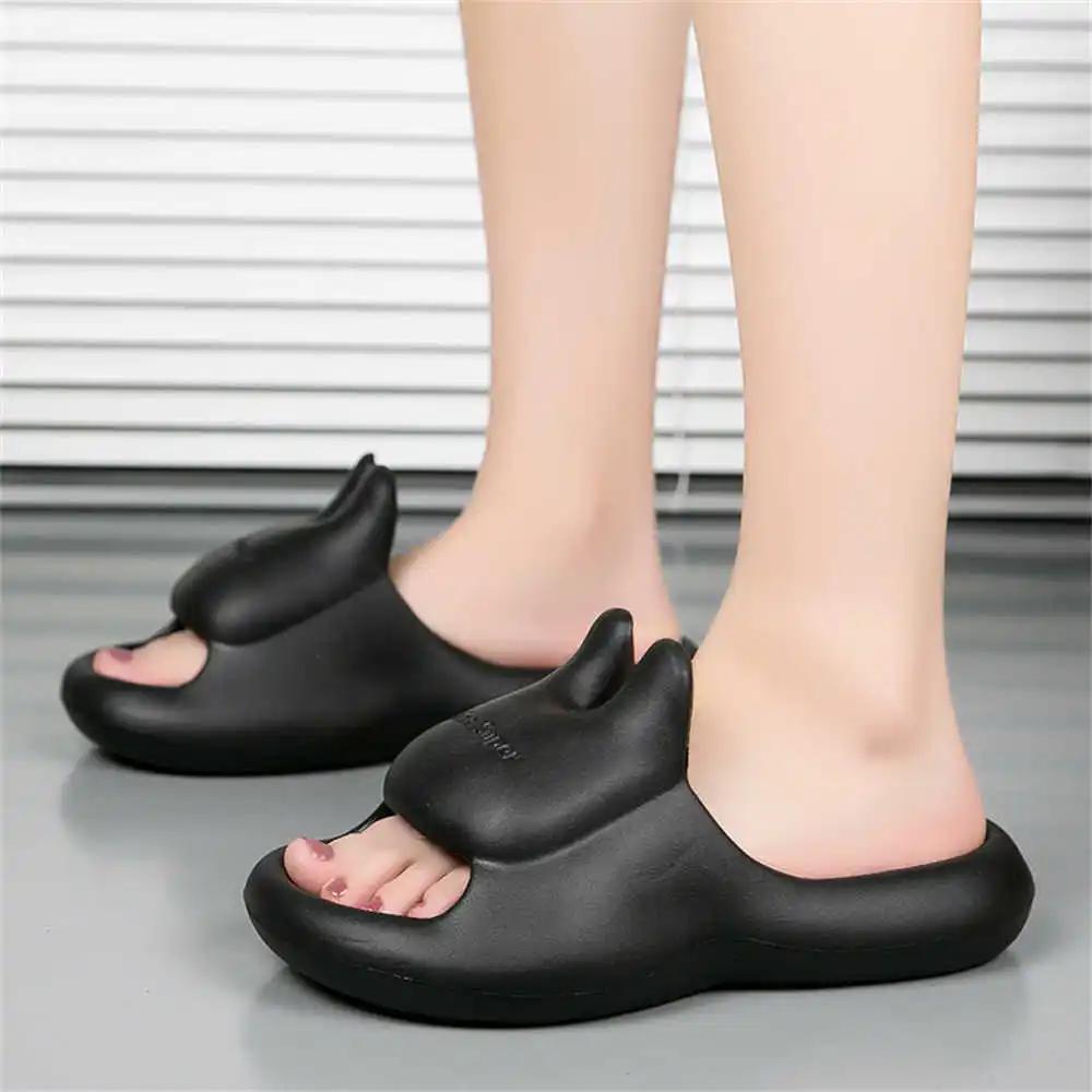 Big Size Household Casual Slippers Women's Wide Leg Sneakers Shoes Women's Low Heel Sandals Sports From China Tenisky