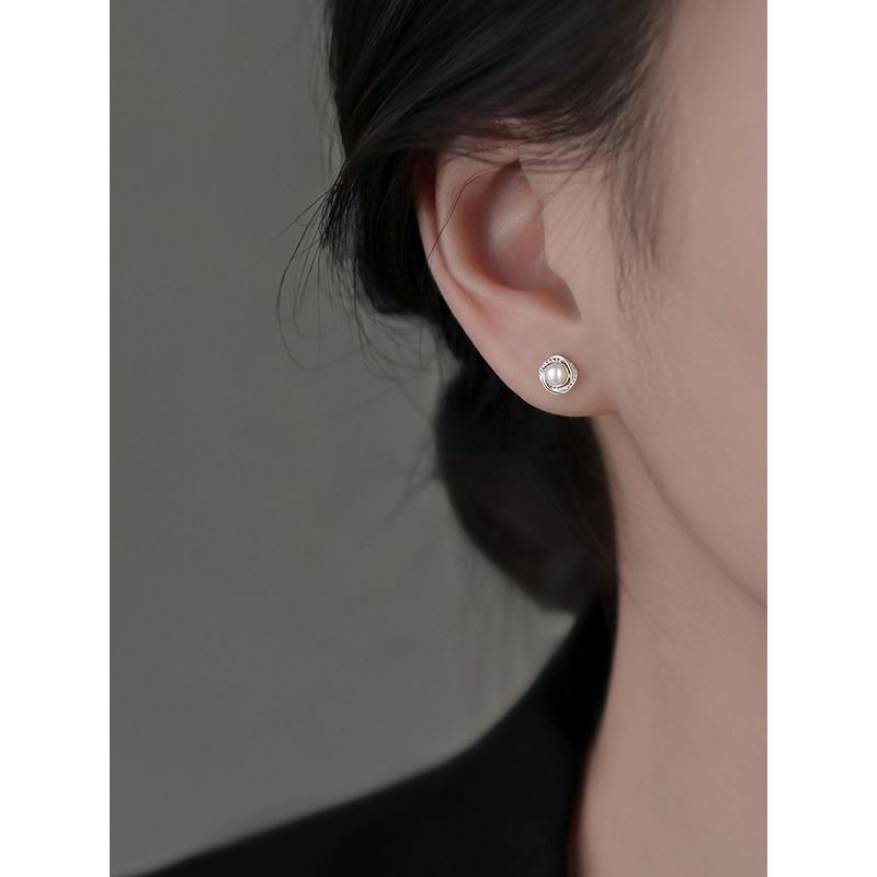 Xiangnan 999 Sterling Silver Best Selling Niche Style Women's Pearl Stud Earrings