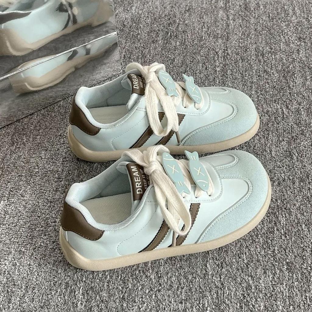 Saison scolaire nouvelles chaussures de skate décontractées tendance petit poisson niche polyvalentes petites chaussures blanches super douces