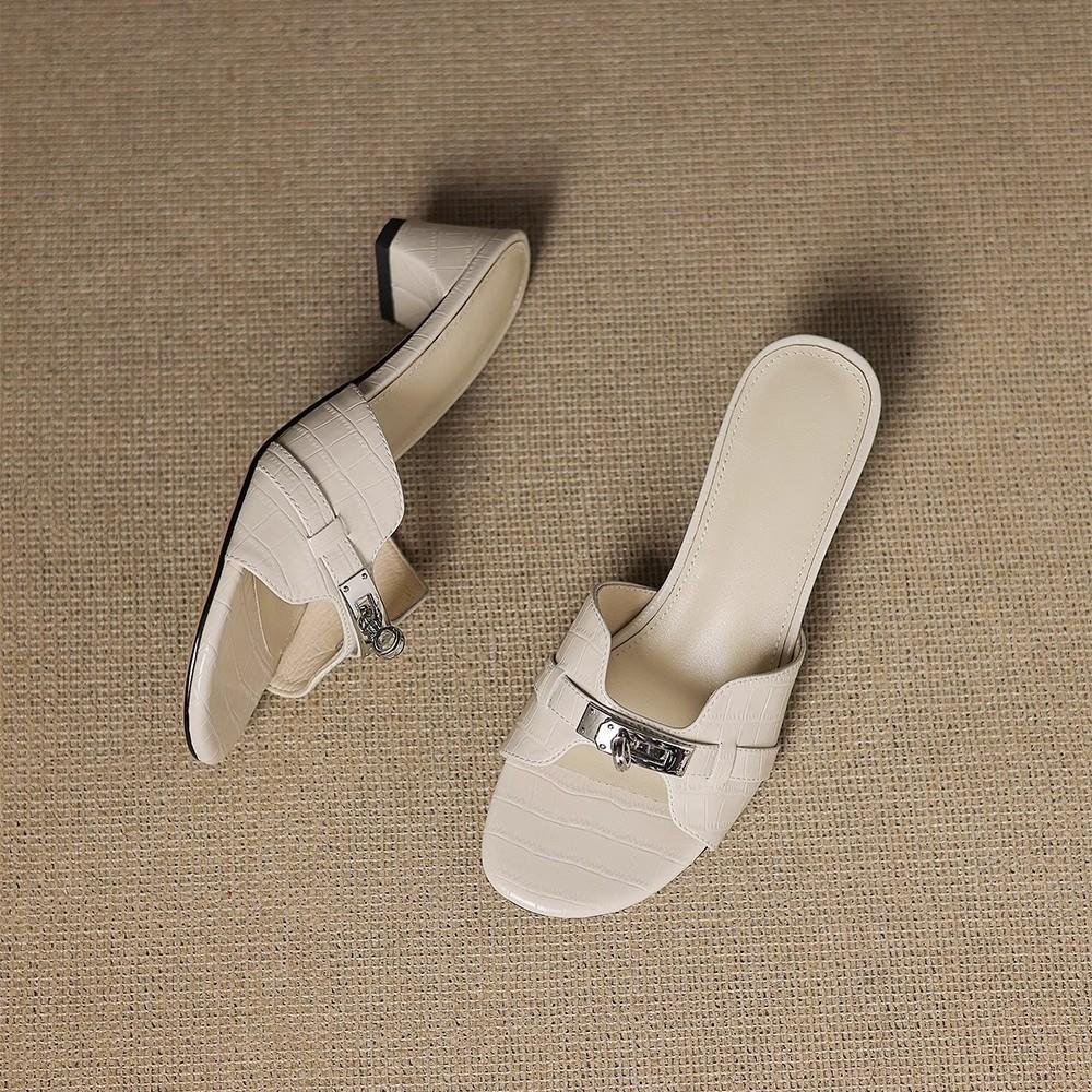 

Женские тапочки носят 2025 новые с крокодиловым узором универсальные повседневные босоножки на высоком каблуке на толстой подошве на толстом каблуке тапочки с одной перемычкой 40