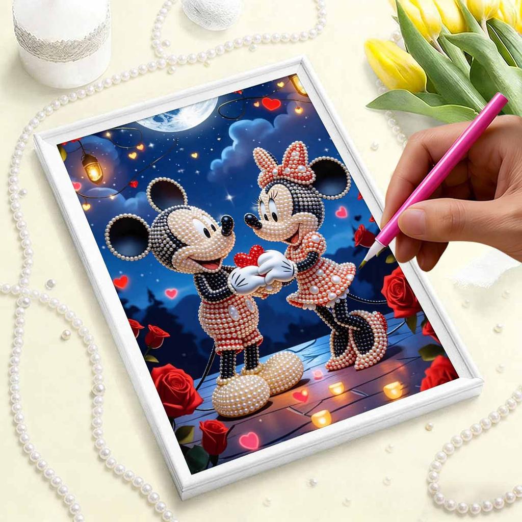 Disney Mickey and Minnie Pearl Pattern Decoration Its Surface Features Pearl Patterns, Making It Highly Suitable for Home Decoration