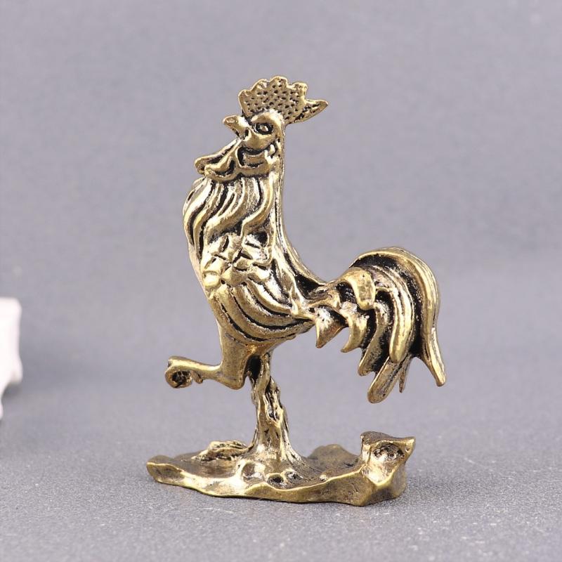 

Metal Rooster Figurine Chicken Statue Fengshui Good Luck Decorative Ornament Home Office Decors Collections Gift латунний