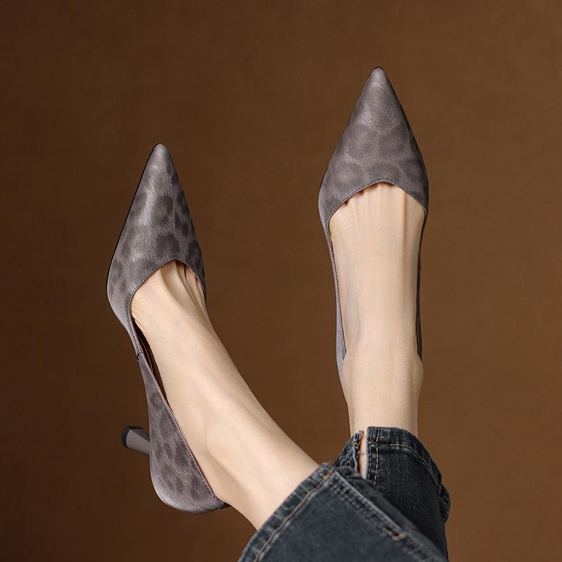 Retro High Heels Damen Feine Absätze Frühling und Herbst Neu Leopardenmuster Design Temperament Vielseitig Französische Spitze Einzelne Schuhe