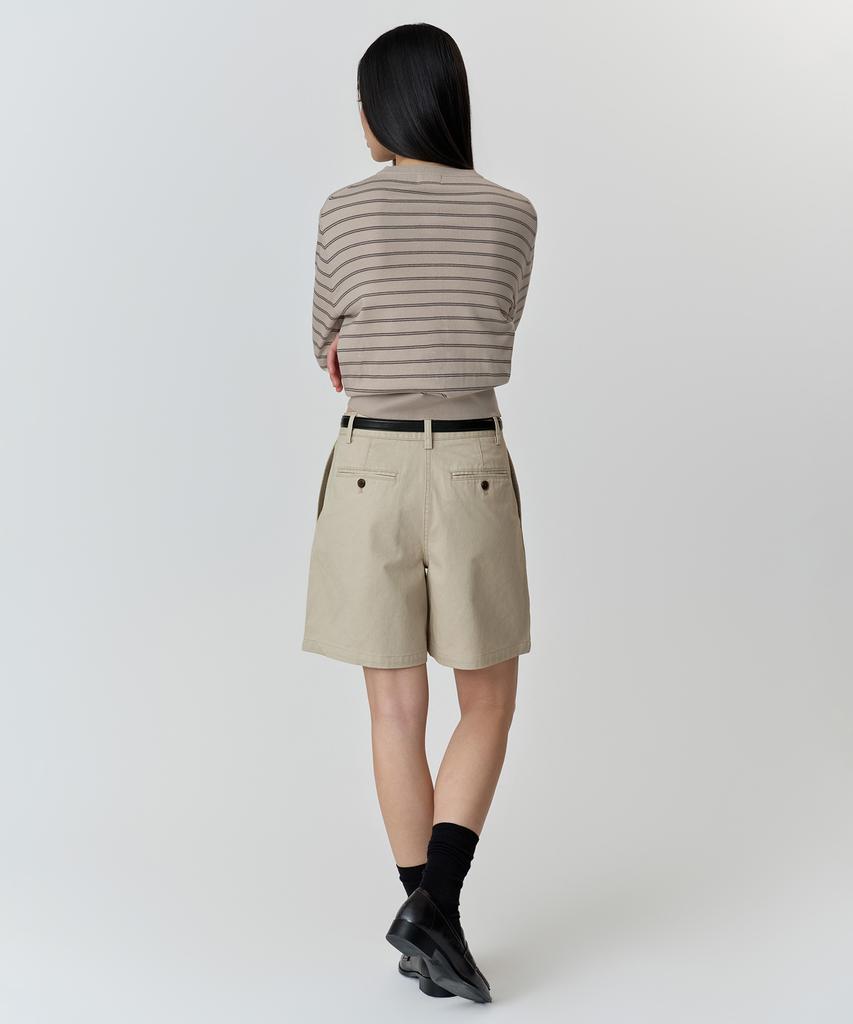 MUSINSA STANDARD WOMAN Women'S Reverse-To-Tuck Wide Chino Shorts [Light Beige]