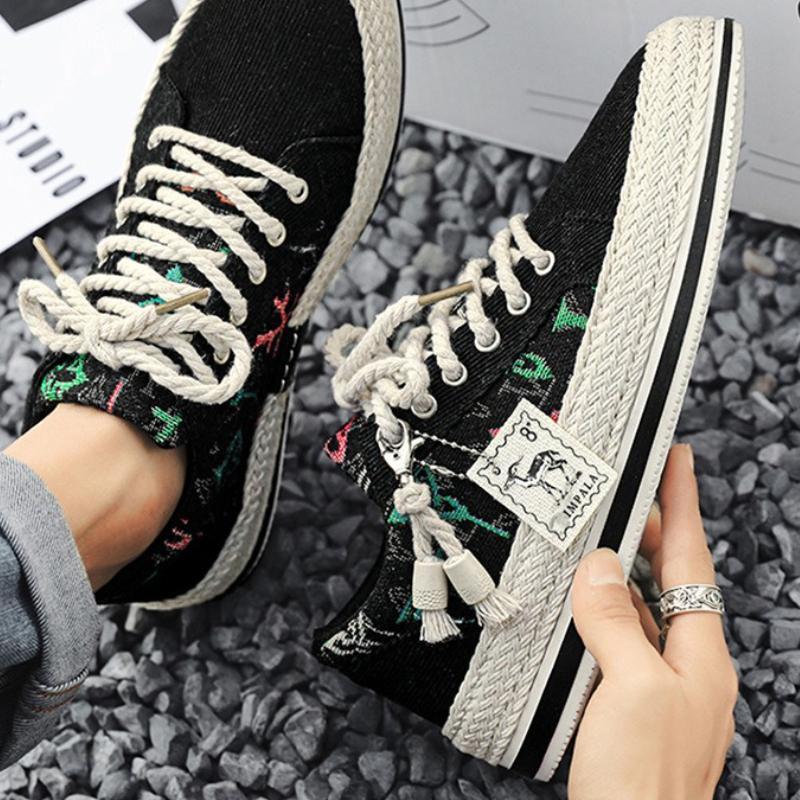 Low-top Men's Canvas Shoes for Summer New Lightweight Height-enhancing Platform Shoes Comfortable Round-toed Flat-soled Sneakers