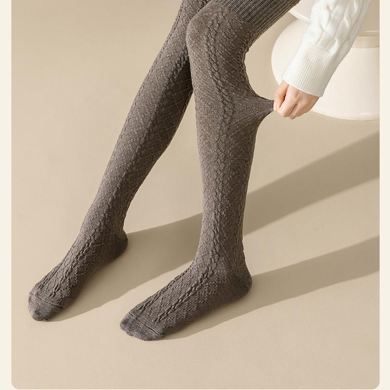 Meias de lã até o joelho para outono e inverno, meias japonesas grossas e quentes de tubo longo, torções de massa frita, meias longas de tubo alto sem pílulas versáteis