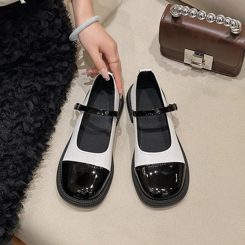 

Мэри Джейн черно-белые лакированные туфли на плоской подошве удобные легкие с открытым вырезом в стиле колледжа универсальная расцветка модные маленькие кожаные 40 белый