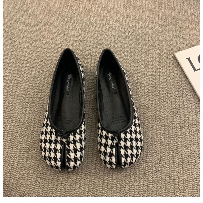 2025 nouveau printemps et été Chaussures Doudou chaussures pour femmes chaussures à bout carré pieds de porc orteils chaussures paresseuses chaussures fer à cheval plates chaussures simples chaussures d'automne