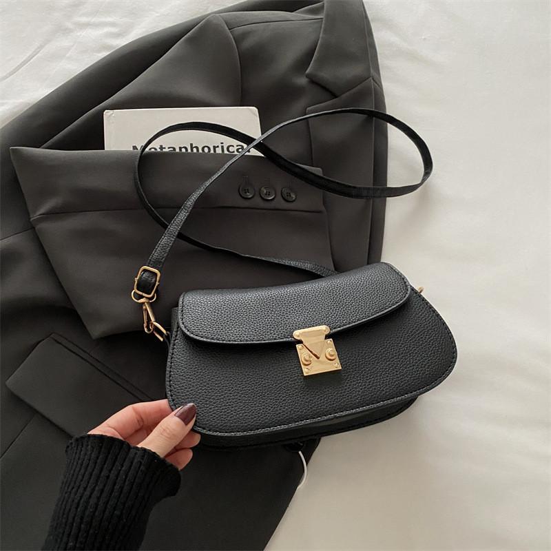 Chic Retro Casual Pu Leather Women's Single Shoulder Bag With Modern Minimalist Appeal