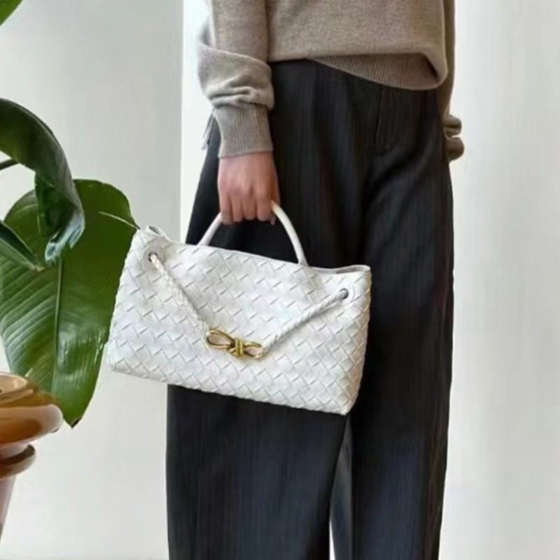 Niche Design New Style Metal Rope Buckle Genuine Leather Woven Tote Bag One-shoulder Portable Large-capacity Retro Women's