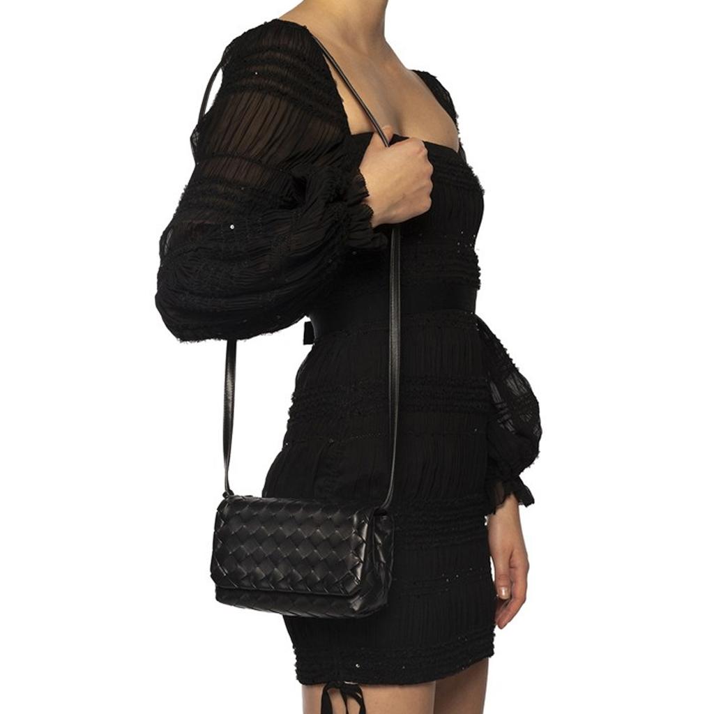 Bottega Veneta Classic Woven Leather Shoulder Bag Women bags Black 609412VCPP58648