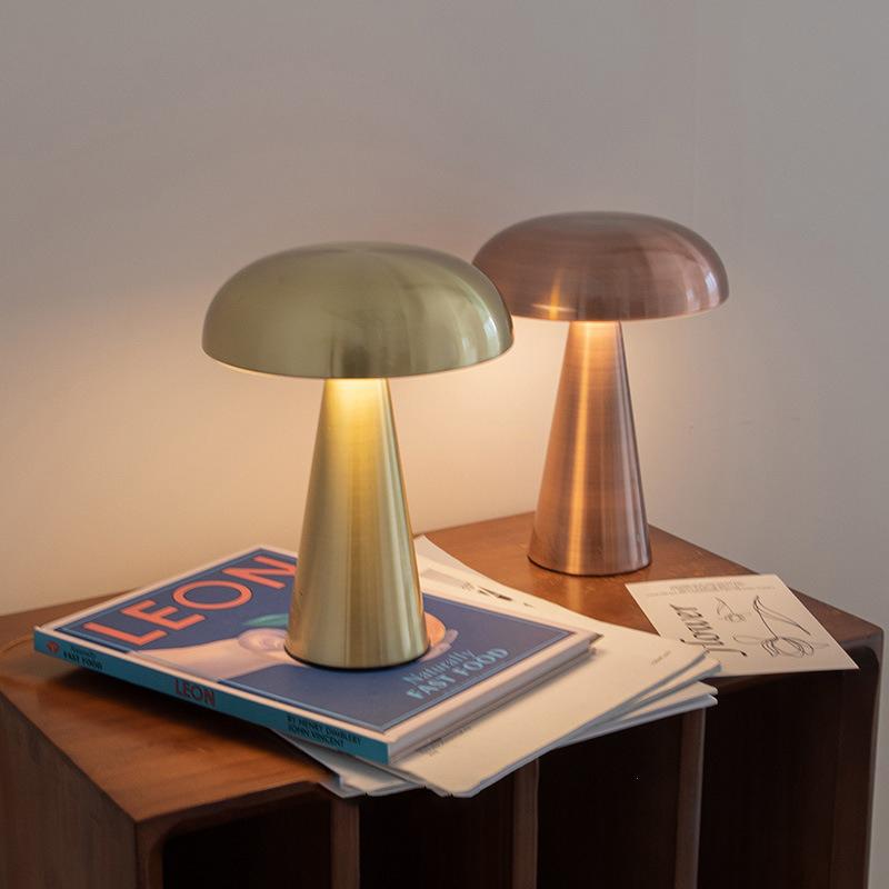 Rechargeable Desk Light Touch Three Level Dimming Mood Lights Bedroom Decoration Bar Living Room Bedside Metal Mushroom Lamps