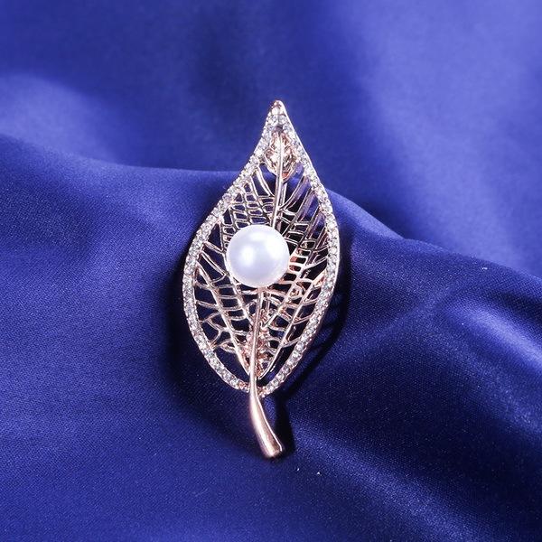 

Броши с кристаллами в виде листьев для женщин, крупные жемчужные булавки, высококачественные аксессуары для вечеринок, модные женские очаровательные ювелирные изделия в виде листьев