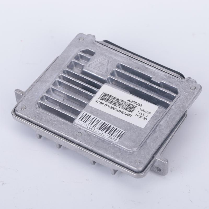 Finned Metal Headlight Ballast Control Unit for Vehicle Lighting System Service, Single Electrical Component for Part Selection and Repair Planning