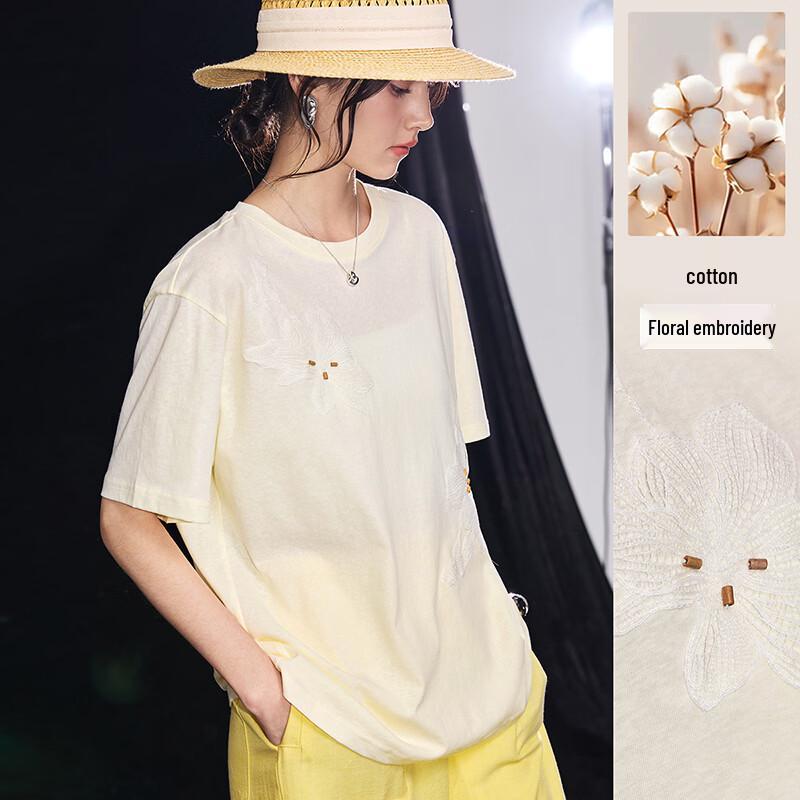 Women s Floral Embroidered Relaxed Fit T-shirt M