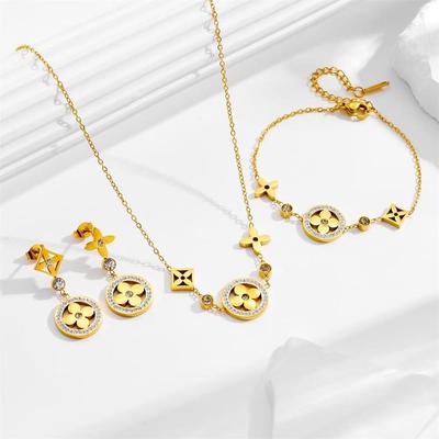 4PCS Fashion Titanium Steel Clover Necklace Bracelet Earring Set, Luxurious Valentine's Day Mother's Day Gift