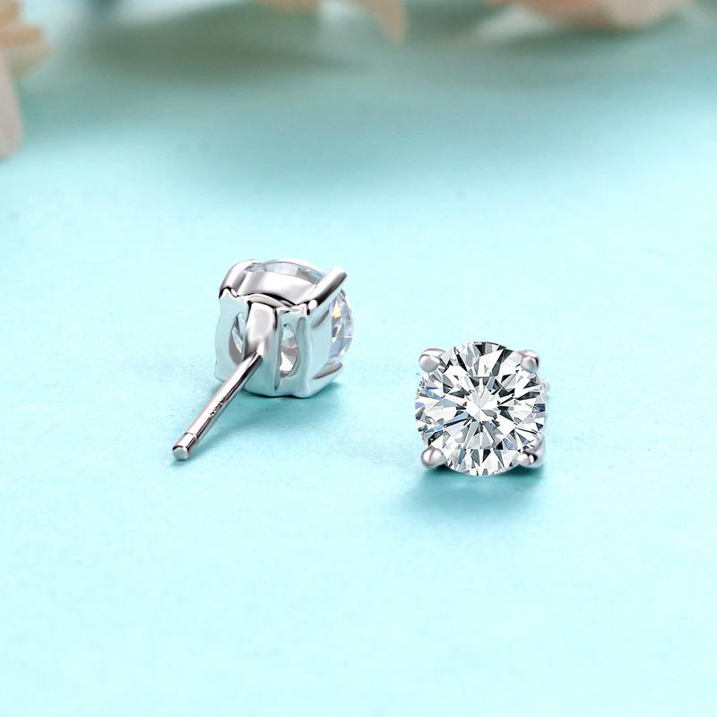 Four-prong Stud Jewelry, Fashionable and Simple, Elegant Silver Needle, Korean Fashion Stud Earrings On Instagram