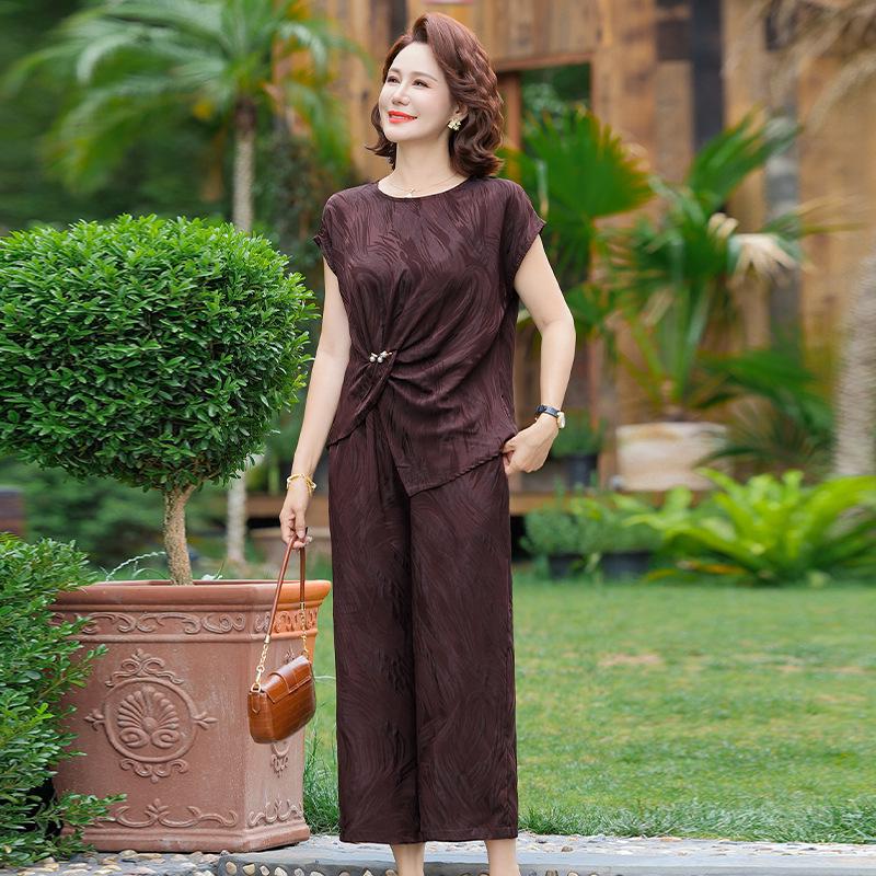 

Elegant Slimming Plus Size Short-Sleeve Two-Piece Suit for Middle-Aged Women 5XL (160-180 jin)