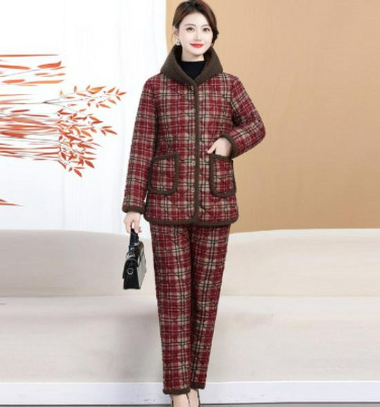 Women's Quilted Winter Pajama Set - Grandma's Warm Cotton Jacket & Velvet Pants