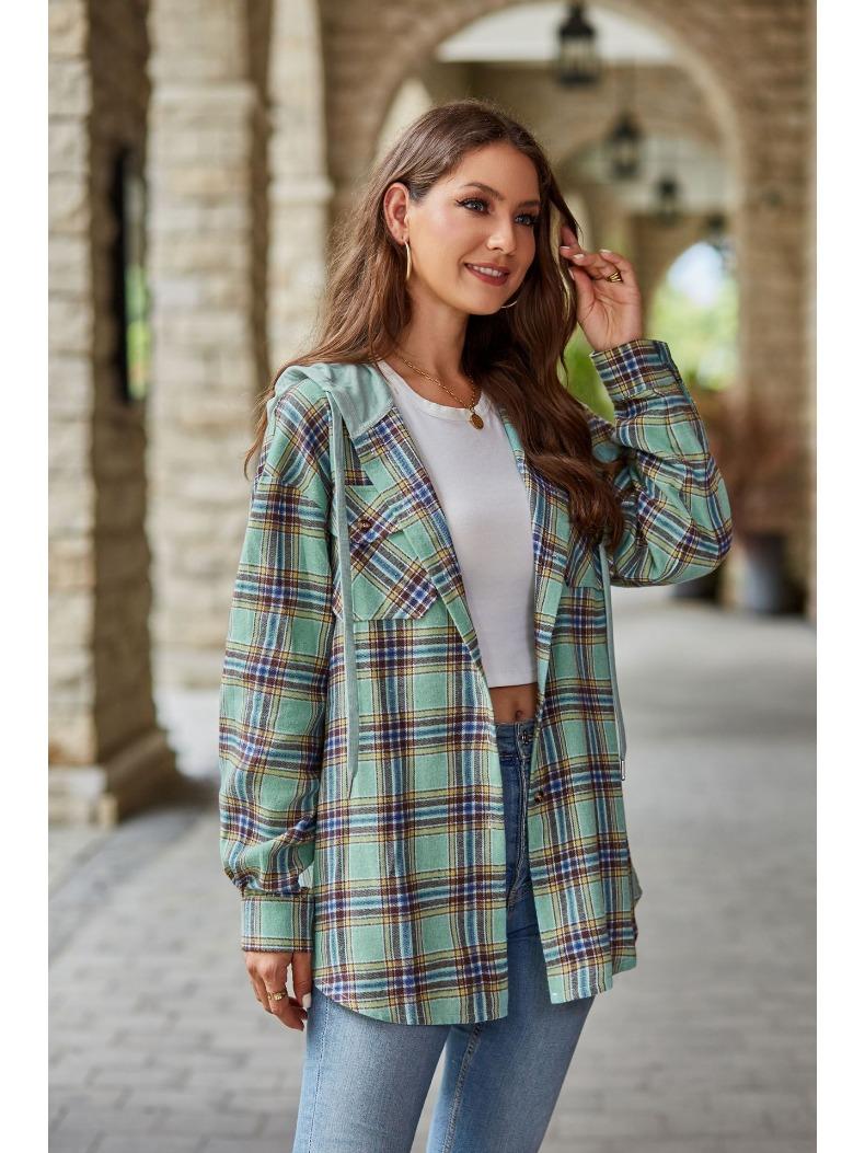 Осенне-зимний женский кардиган с капюшоном — фото 4