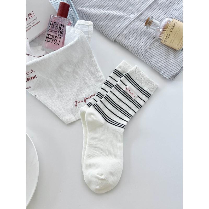 Ladies Spring Pinstripe Cloth Logo Preppy Style Boneless Long Tube Pile Socks